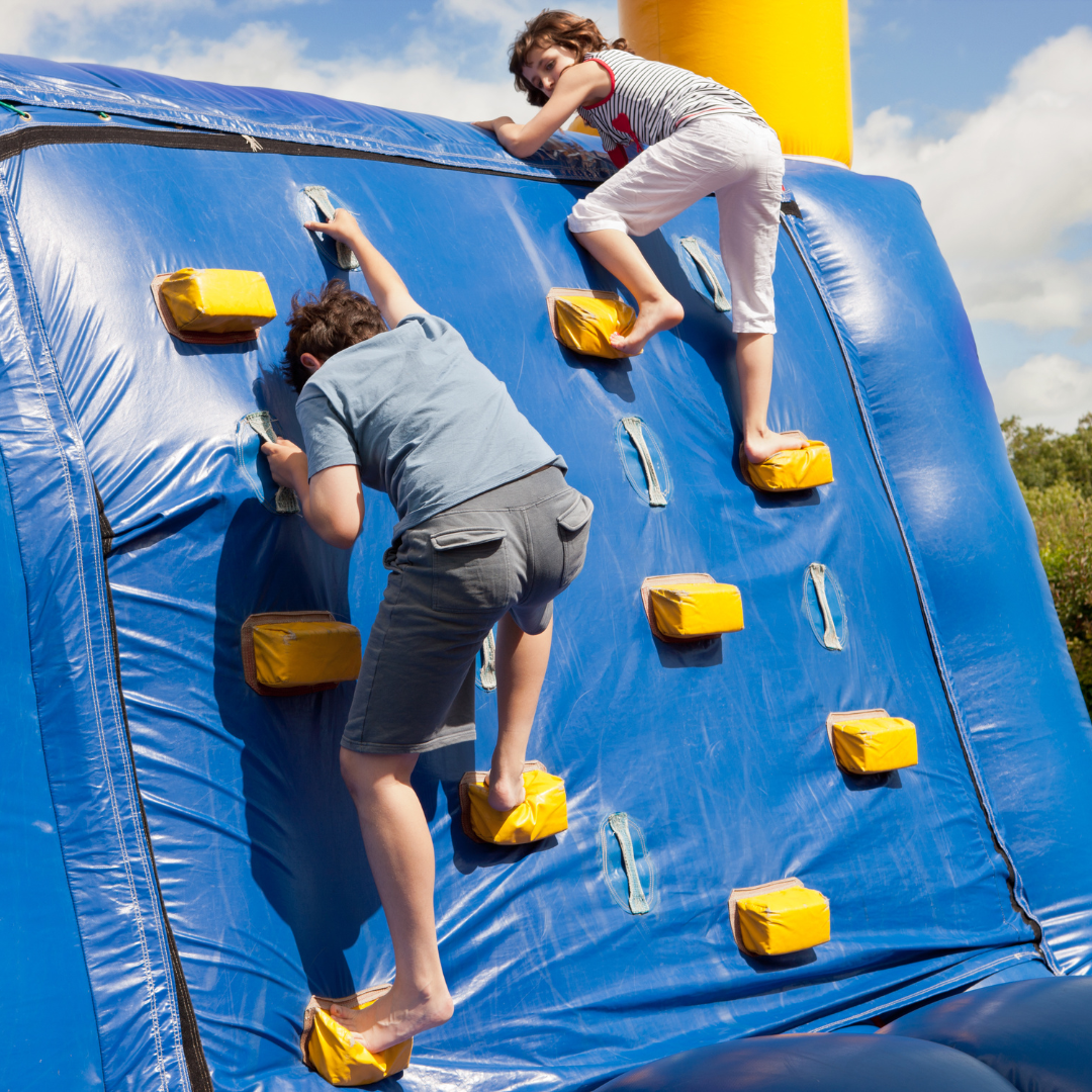 Springkussen Huren | Safari | 5,5 m x 5,0 m x 3,7 m | Geschikt Voor 12 Personen - Jump Express