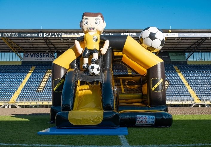 NAC Voetbalthema met Glijbaan | Springkussen Huren