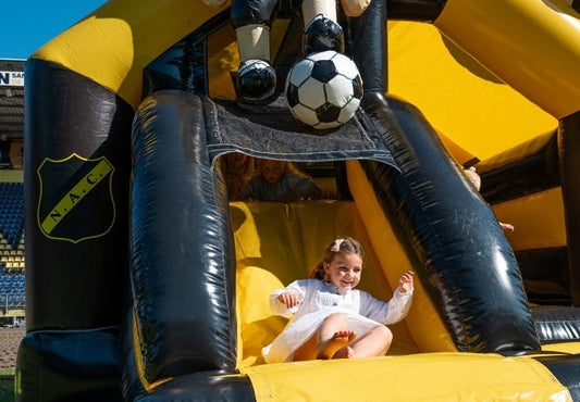 NAC Voetbalthema met Glijbaan | Springkussen Huren | Jump Express