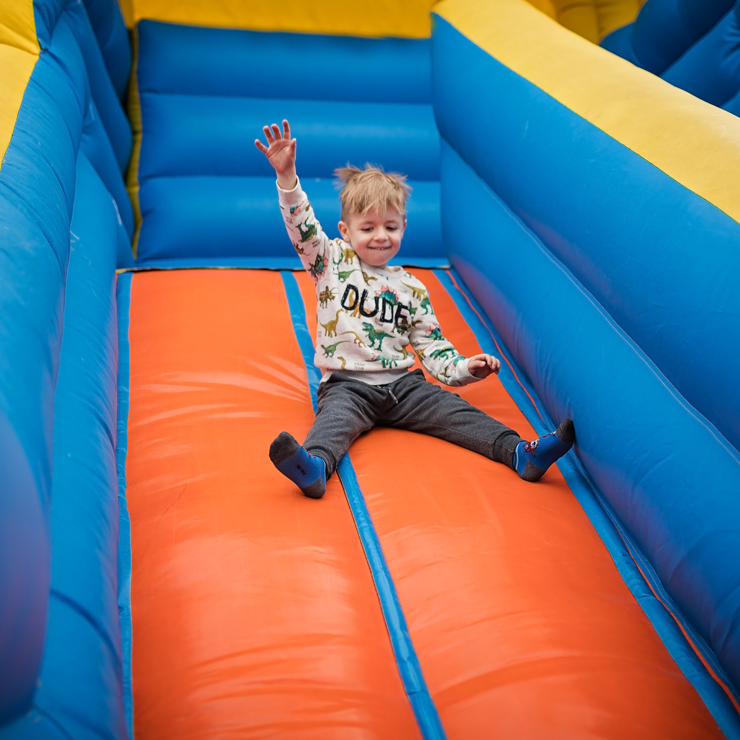 Springkussen Huren | Summer Party | 4,9 m x 4,0 m x 4,0 m | Geschikt Voor 6 Personen - Jump Express